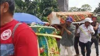 Mayat, tidak di kubur, suku dayak, katingan,langsung napesan di masukkan ke dalam pambak,bapak kasih