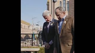 Колишні президенти США Джордж Буш та Білл Клінтон  продемонстрували солідарність із народом України