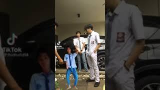 viral video tiktok anak SMA joget jamet - NGAKAKK PARAHH!!!