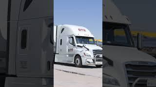 TRUCK SPOTTING #00501 / FREIGHTLINER #automobile #semitrailer #trucking