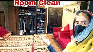 Room Clean Artistic mom Vlog.