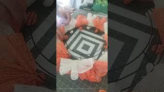 How to make a Home Sweet Tennessee Home poly burlap mesh wreath