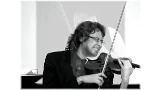 Alexander Shonert  plays  Al Taster