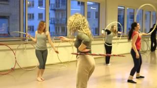 Hoopdance-workshop med Mad Moonrise Hoop Dance og Jelena Mitra.(del3)