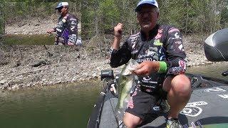 How Yamamoto Custom Baits Pro Jimmy Reese catches fish on a Yamamoto Senko