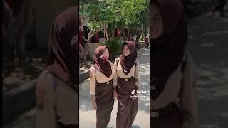 TIKTOK JILBAB ESEMPEH GUNUNG GEDE