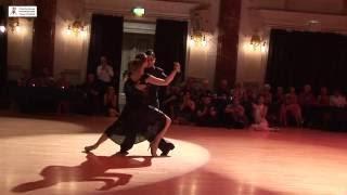 2016 Fernanda and Alejandro dance tango to "Entre tu amor y mi amor"