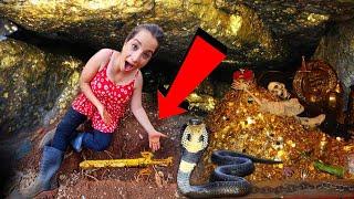 I FOUND A KING SWORD WORTH OF $100000 | TREASURE HUNT | Metal Detecting | Treasure Gold