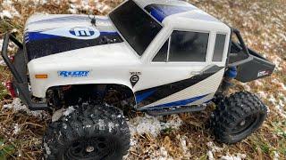 Team Associated Tioga 1/12 A snowy winter day in the woods with the CR12 for some fun trailing!