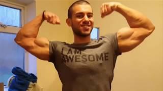 Teen Muscle flex biceps | Sixpack flexing  bodybuilder