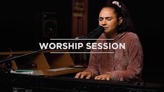 Intimate piano worship set with René Louw