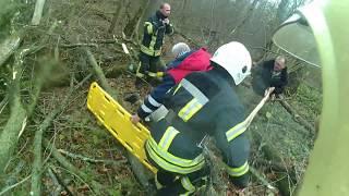 упало дерево на человека. "лес смерти" поиск пострадавшей Forest rescue