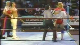 Momento Memorable WWC El Invader #1 y Junkyard Dog vs Sadistic" Steve Strong y Abdullah The Butcher