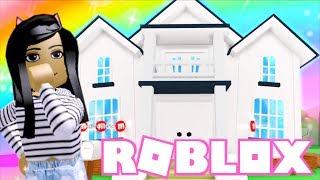 Decorating My 2 Story House In Roblox Meepcity