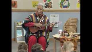 Ella Jenkins - "Who Fed the Chickens?" [Live at the Smithsonian]