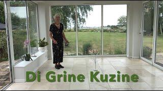 Di Grine Kuzine. Israeli Klezmer dance