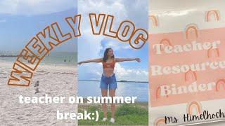 weekly vlog | classroom projects, beach day, & self-confidence