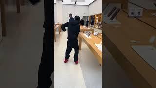 Thief steals over 40 iPhones from Apple store | SWNS