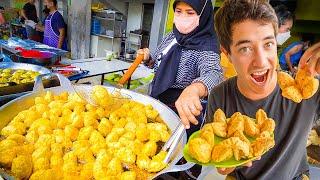 Indonesia Street Food - BANDUNG'S BEST STREET FOOD GUIDE!! Golden Tofu + Batagor in West Java!