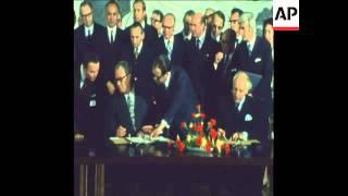 SYND 19 5 73  BREZHNEV AND BRANDT SIGN ECONOMIC PACT