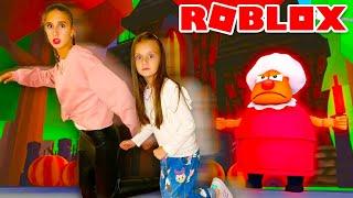 SCAPPIAMO dalla NONNA PAZZA su ROBLOX •Halloween Grandma Visit Story•