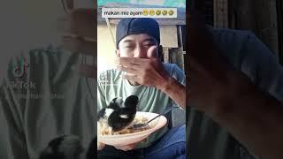 Makan mie Ayam #youtubeshort #fypviralシ  #youtubeshorts #viralshorts #mieayamviral