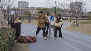 Funny teddy bear prank in china.