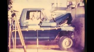 1979 Ford F-350 | Frontal Crash Test by NHTSA | CrashNet1