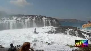 DETIK DETIK Ombak Besar Menghantam Pantai  ANGELe'S BILLABONG NUSA PENIDA