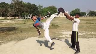 Bolly. Kick taekwondo trenning