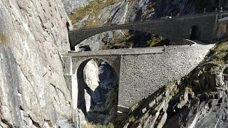 Schöllenen-Schlucht, Teufelsbrücke und Suworow-Denkmal, Schweiz