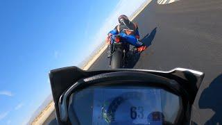Yamaha R6 gets chased by a Triumph Street Triple 765 RS
