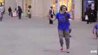 Maisie Williams (Arya Stark/GOT) Flash Mob Dance