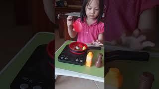 Main Masak Masak lagi #anak #liburandirumah #liburandirumahaja #anakanak #fyp #viral #video