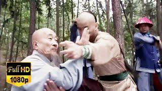 The enemy didn't realize that the 80-year-old monk was a master of Shaolin Kung fu.