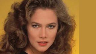 13 Sexy Photos of Kathleen Turner