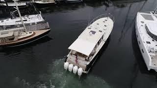 MJM 53z Makes Big Boat Handling Easy
