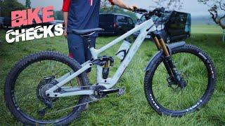 What Bikes Are Chain Reaction Cycles Locals Riding? | The Hub Show Ep. 31 |