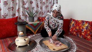 Cooking meat buried in rice/traditional food with incredible taste