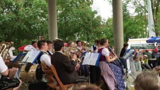 drumherum: Die Waldvereinskapelle Langdorf im Konzertpavillon