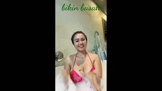 goyang pargoy sambil mandi biar ga dingin,,,