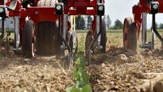 Precision row-crop cultivator | Präzisionshackgerät |  Bineuse de précision EINBÖCK CHOPSTAR-TWIN