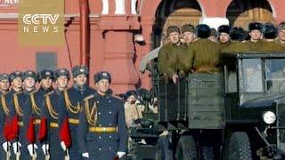 Russian troops march through Red Square to commemorate WWII parade