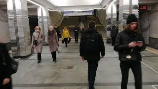 Выход в город со станции метро Академия наук минского метрополитена