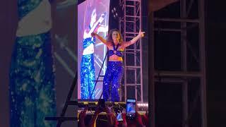 Sunidhi Chauhan Live Performance in Pune | Desi Girl By Sunidhi Chauhan