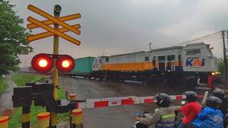 Railroad Crossing | Random Perlintasan Kereta Api | ALKMAAR | SIEMENS | ALTPRO