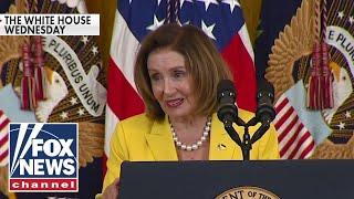 'That's an applause line': Nancy Pelosi repeatedly asks crowd to clap for her
