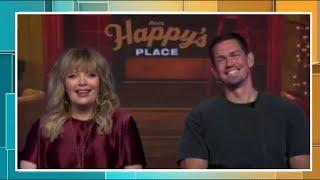 ‘Reba’ cast reunites as Steve Howey guest stars in holiday episode of ‘Happy’s Place’