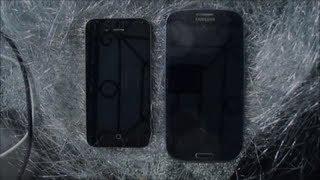 Samsung Galaxy S3 vs. iPhone 4 | Game Test - Angry Birds