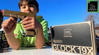 Unboxing a GREEN GAS Glock 19x AIRSOFT pistol!!!